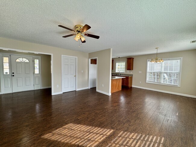 Foto del edificio - 301 W Willowood Ln