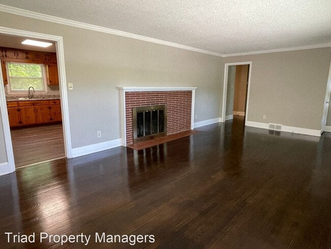 Building Photo - 3 br, 2 bath House - 4313 Hilltop Rd.