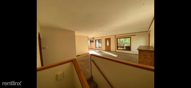 Building Photo - 4 br, 1.5 bath House - 631 Bill St.
