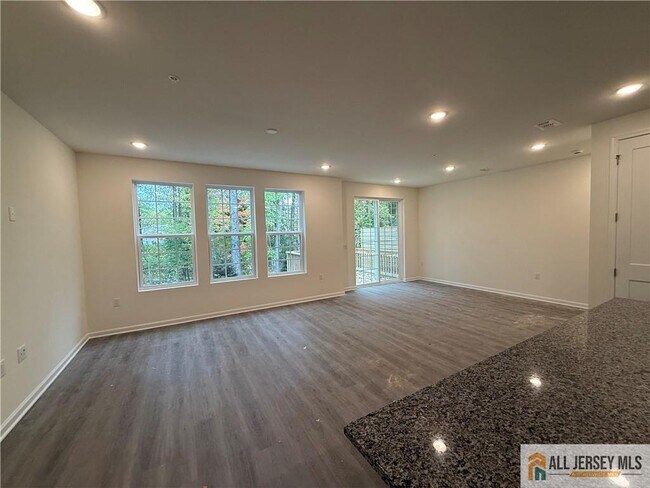 Foto del edificio - 118 Myrtle Rd