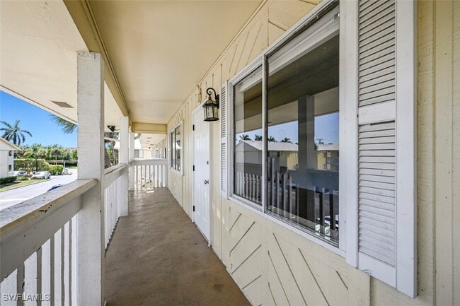 Building Photo - 4607 Bayshore Dr