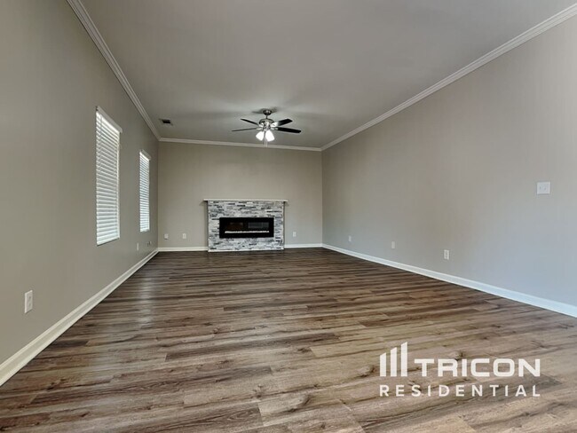 Building Photo - 3534 Mica Cir SE