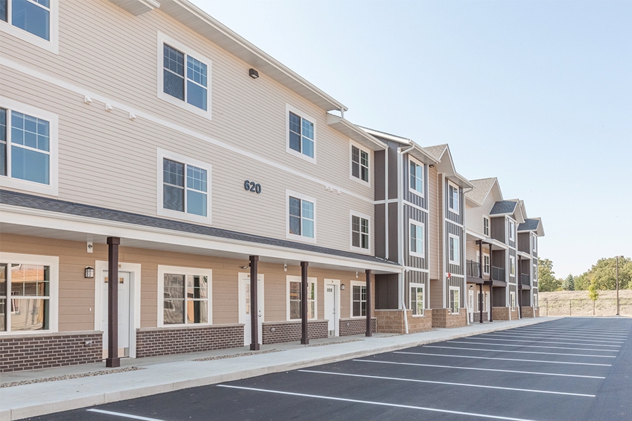 Building Photo - The Quarters at Mankato - Student Living