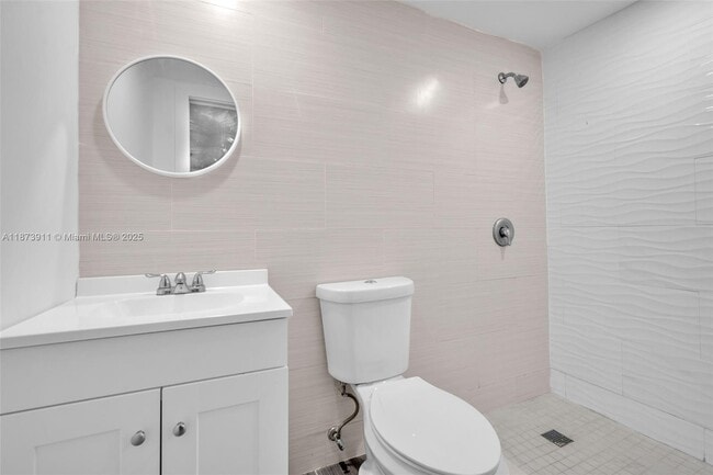 Building Photo - 2372 NW 34th St