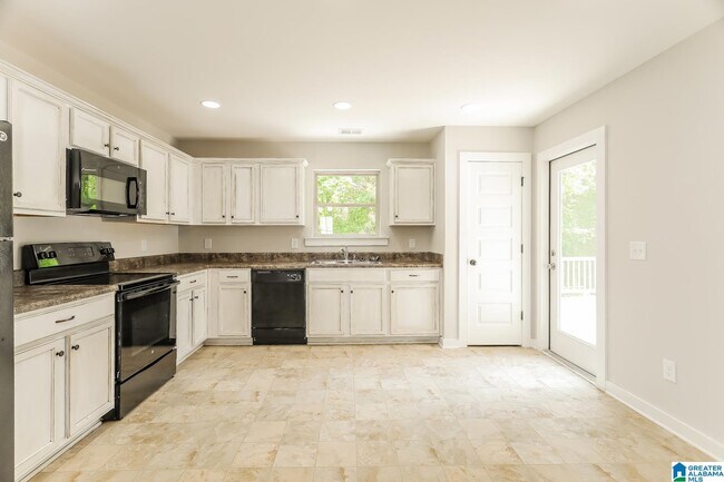 Building Photo - 100 Deer Creek Dr