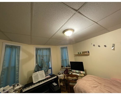 Foto del edificio - 228 Western Ave