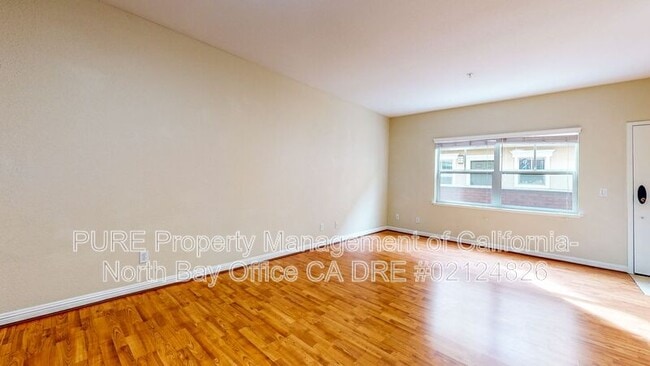 Building Photo - 110 5th St