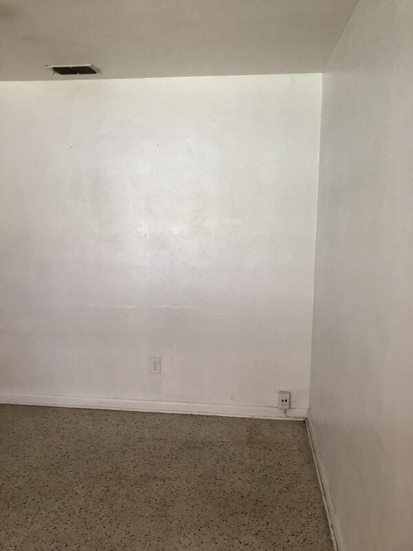 Building Photo - 29 E Wallace St