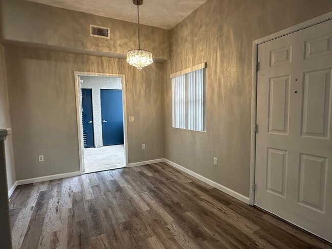 Foto del edificio - BEAUTIFUL 3BD/2BATH CONDO!