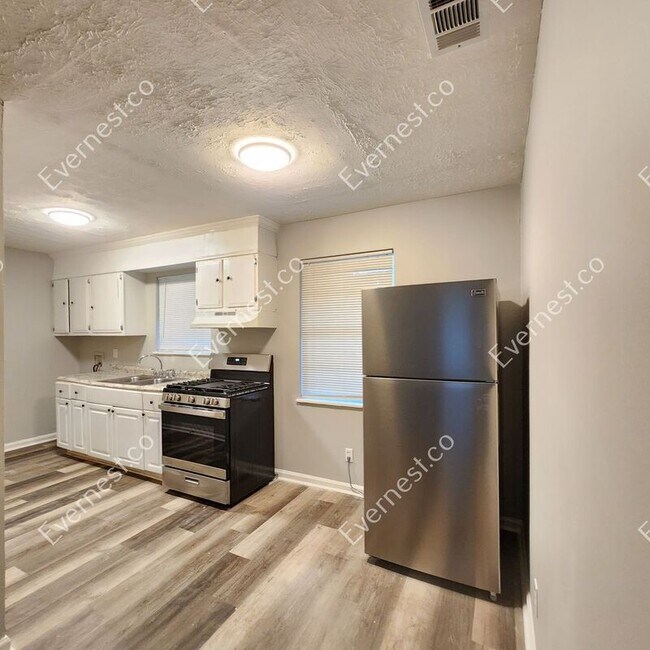 Foto del edificio - 338 West Ave B