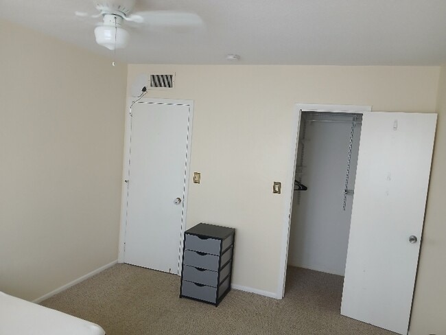 Building Photo - 6200 NE 22nd Way