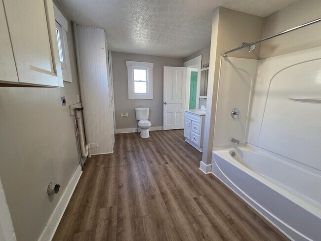 Foto del edificio - 423 Clover St