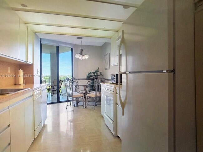 Foto del edificio - 2000 Towerside Terrace