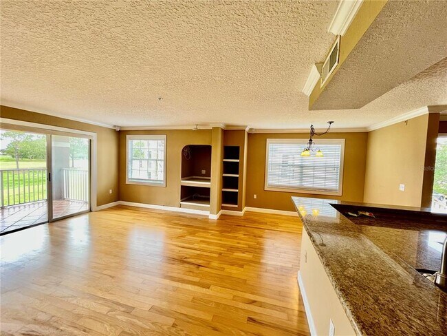 Foto del edificio - 13827 Fairway Island Dr