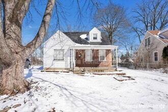 Building Photo - 2204 Sagamore Rd