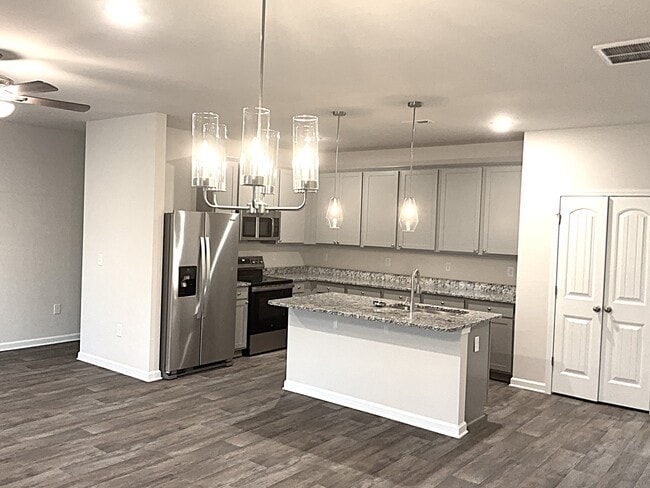 Foto del edificio - 3120 Emberly Dr