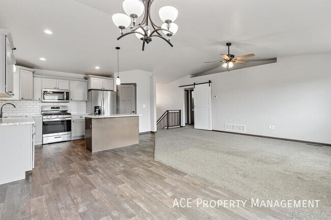 Foto del edificio - 575 Quinton Ln