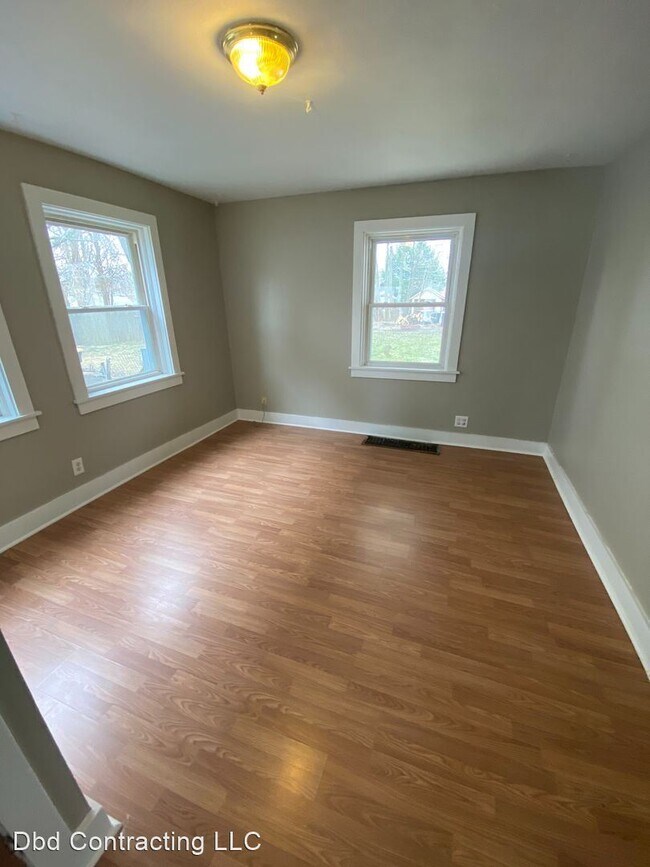 Building Photo - 3 br, 1 bath House - 1221 Scott Ave