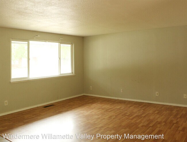 Building Photo - 5 br, 3 bath House - 823 Stephanie Street