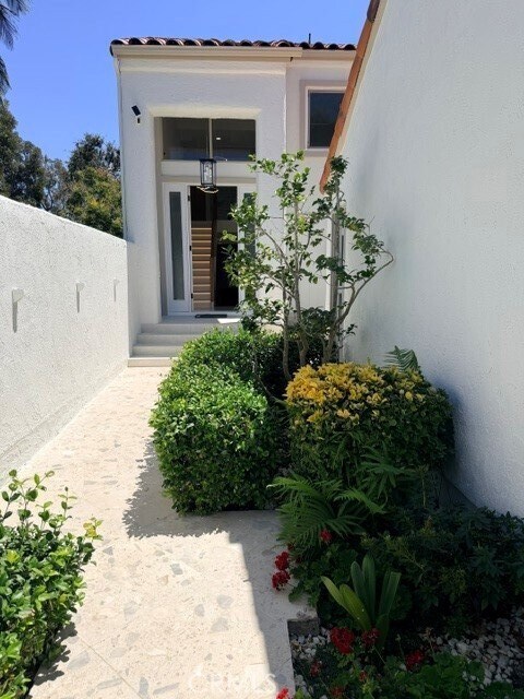 Foto del edificio - 4682 Sierra Tree Ln