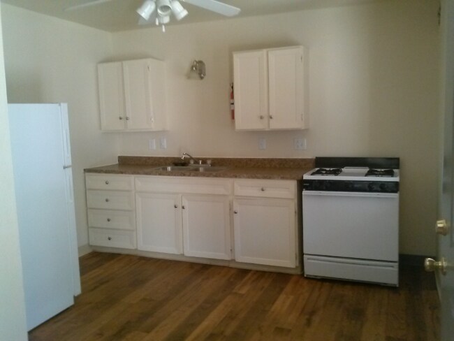 Building Photo - 6441 Benning St