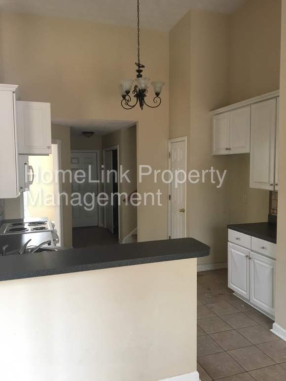 Building Photo - 304 Hip Pocket Rd