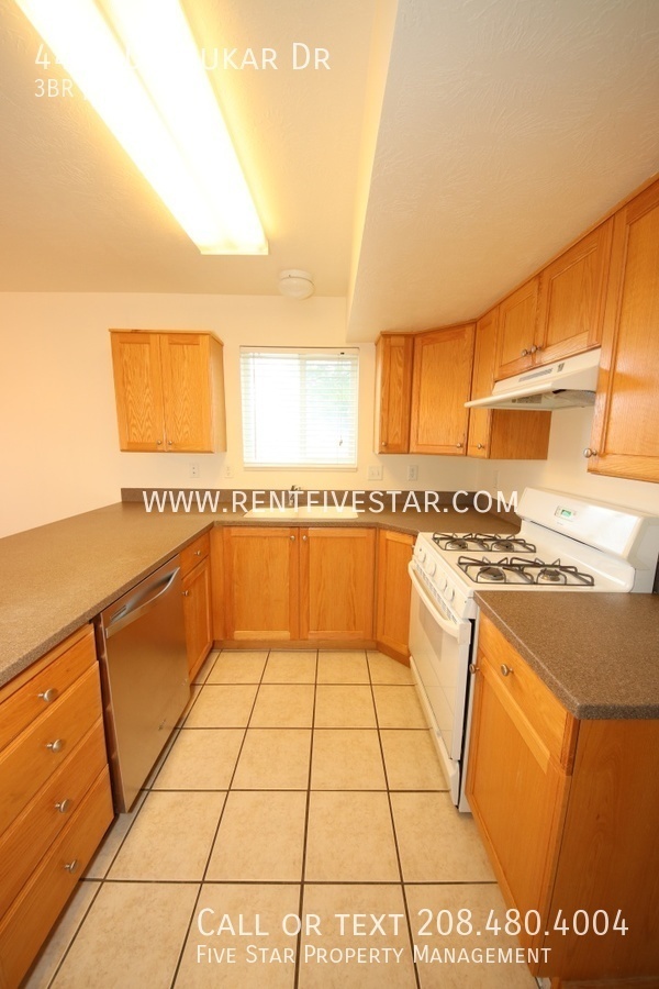 Building Photo - 4478 Chukar Dr