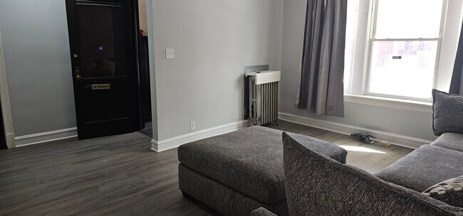 Foto del edificio - 7712 S Carpenter St