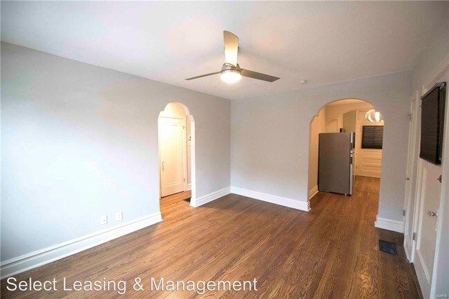 Foto del edificio - 3449-3453 Hereford St