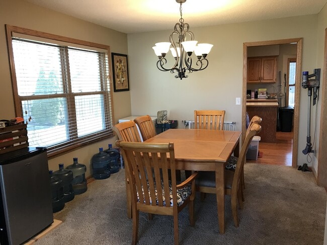 Foto del edificio - 5410 Teakwood Ln N