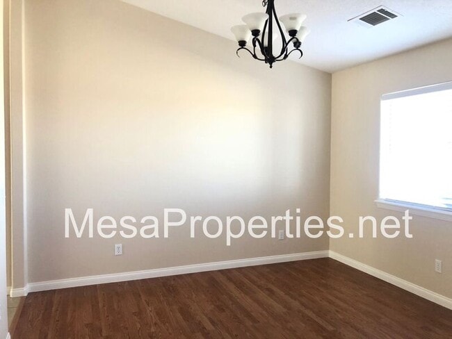 Building Photo - 325 Del Rosa Rd