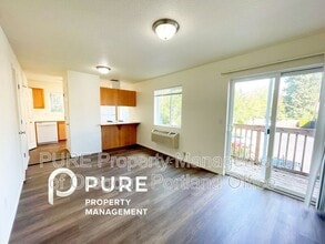 Building Photo - 141 NE 147th Ave