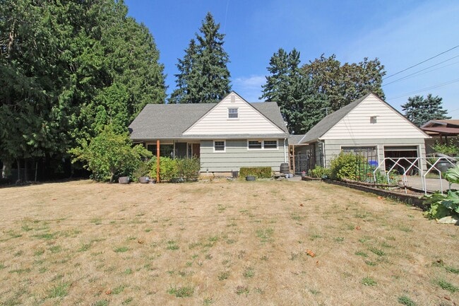 Building Photo - 9341 SE Harney Ct