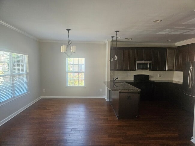 Building Photo - 216 Hawks Nest Cir