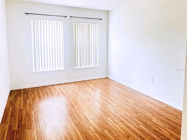 Foto del edificio - 2770 Club Cortile Cir