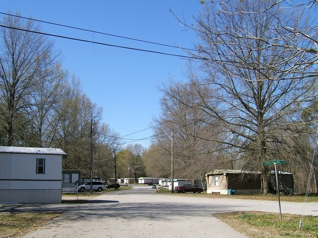 Building Photo - 101 Carriage Hill Dr