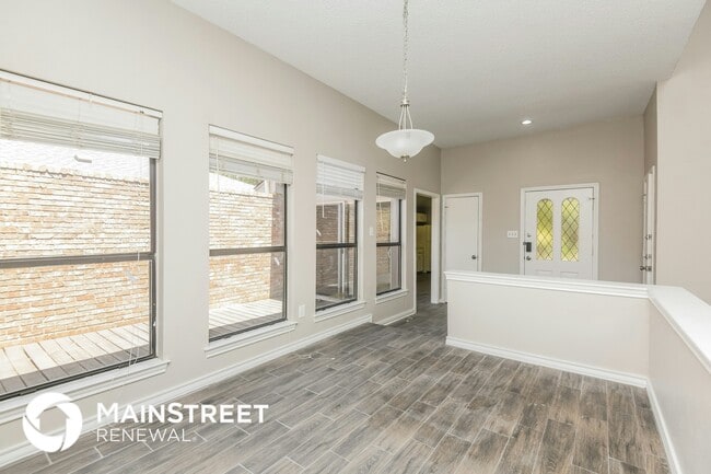 Building Photo - 2206 Mediterranean Ave