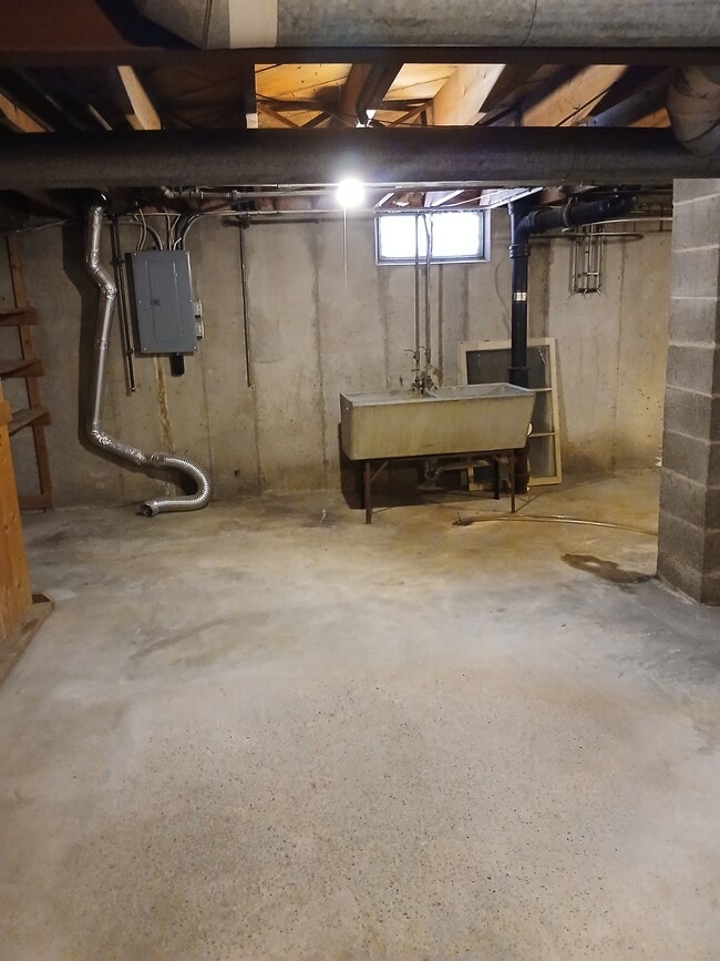 Laundry hookups in private basement - 3709 60th Pl