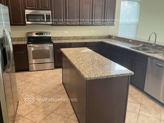 Foto del edificio - 1110 Bassano Way