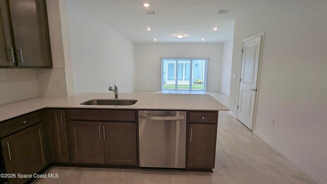 Foto del edificio - 4317 Jetty Ln NE