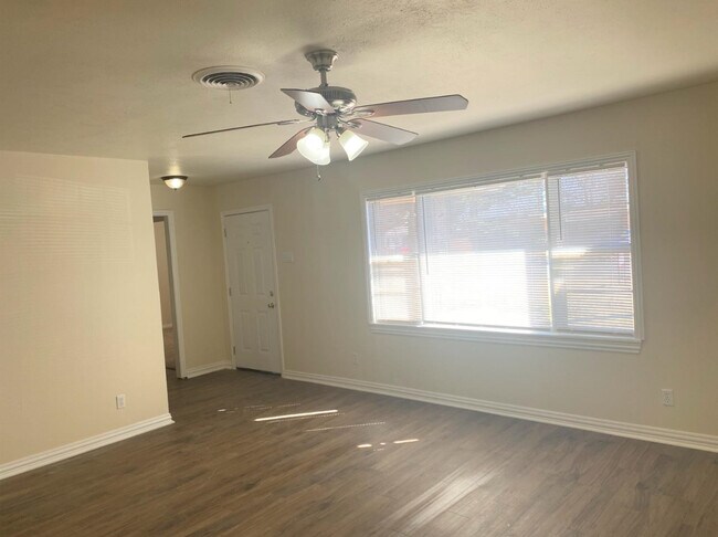 Foto del edificio - 4908 43rd St