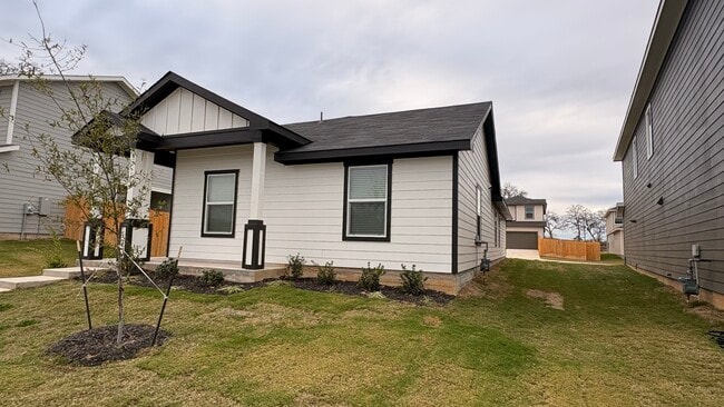 Building Photo - 316 Constanza Trl