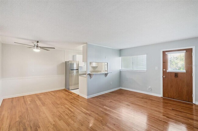 Foto del edificio - 320 Lakeview St