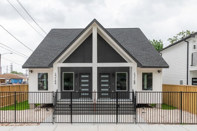 Foto del edificio - 2316 McKee St