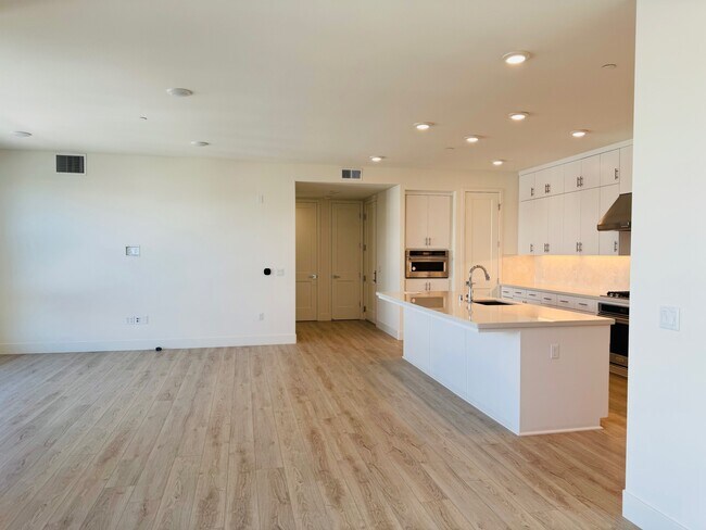 Building Photo - 3468 Inspiration Wy