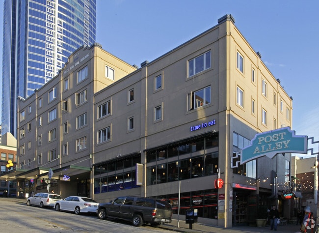 Building Photo - Market House