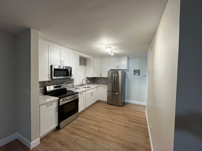Foto del edificio - 1752 NE 51st St