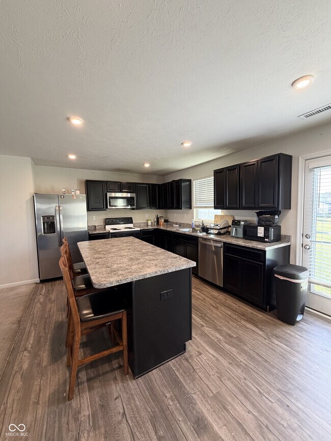 Foto del edificio - 2637 Spurlock Ln