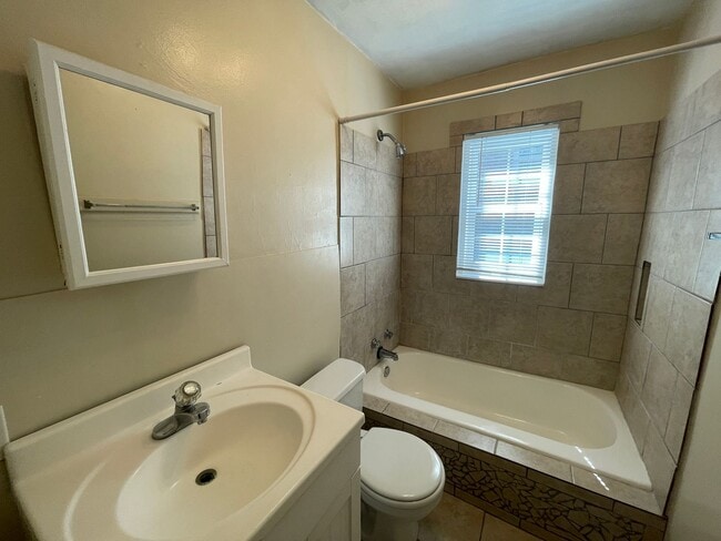 Foto del edificio - Affordable 2 Bedroom Home in Druid Hills!