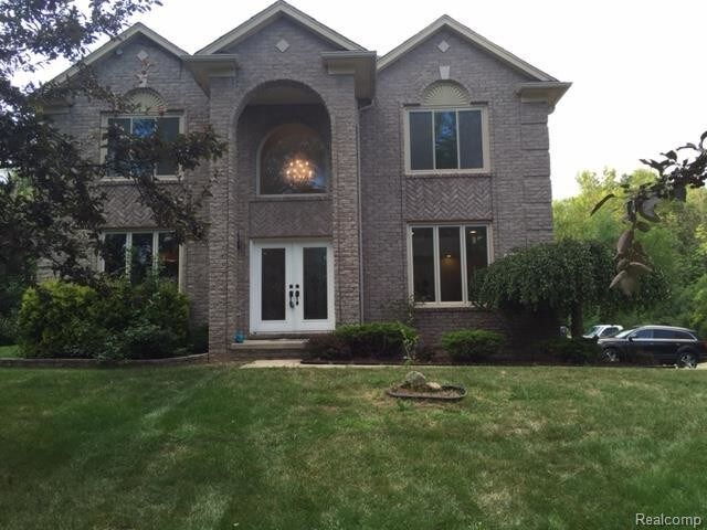 Foto principal - 6800 Long Ave